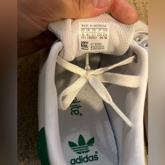 Adidas Original Stan Smith - Unisex, Big Kids 5, W7 - Picture 7 of 9